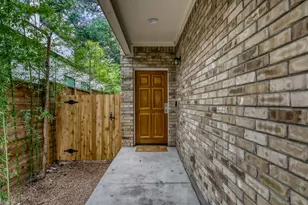 2109 Newfield Ln, Austin, TX 78703 - Photo 2