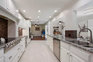 2204 Walsh Dr, Round Rock, TX 78681 - Photo 10