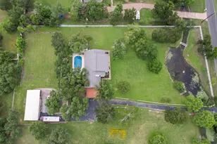 2204 Walsh Dr, Round Rock, TX 78681 - Photo 2