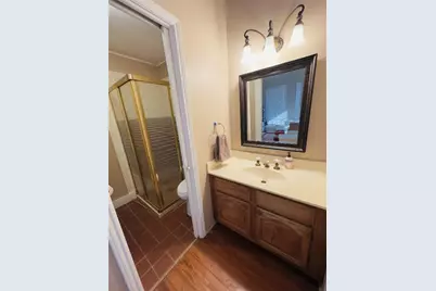 209 W Bagdad Avenue, Round Rock, TX 78664 - Photo 4