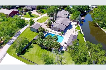 311 Oleander Drive, Marble Falls, TX 78654 - Photo 2