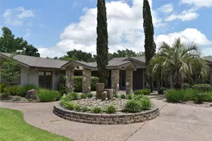 311 Oleander Dr, Marble Falls, TX 78654 - Photo 4