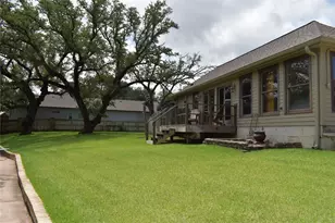 311 Oleander Dr, Marble Falls, TX 78654 - Photo 32