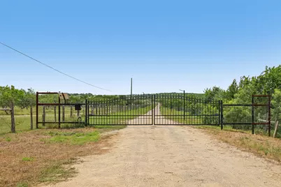 8004 Niederwald Strasse, Kyle, TX 78640 - Photo 2