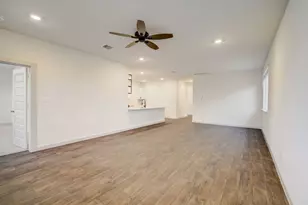 131 Big Sandy Creek Dr, Hutto, TX 78634 - Photo 6