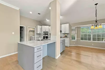 10045 Planters Woods Drive, Austin, TX 78730 - Photo 16