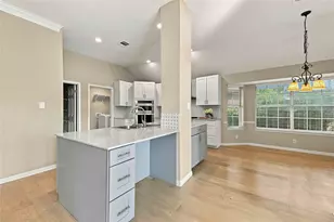 10045 Planters Woods Dr, Austin, TX 78730 - Photo 16