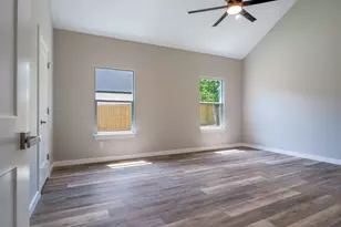 147 W Pine Dr, Granite Shoals, TX 78654 - Photo 18