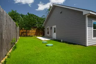 147 W Pine Dr, Granite Shoals, TX 78654 - Photo 26