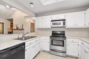 840 Eagles Way, Leander, TX 78641 - Photo 6