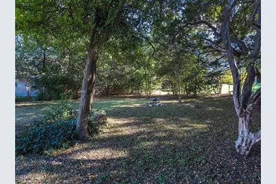 1813 Woodland Avenue, Austin, TX 78741 - Photo 8