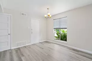 1813 Woodland Ave, Austin, TX 78741 - Photo 10