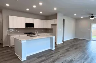 149 Hornet St, Elgin, TX 78621 - Photo 4