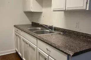 307 E 31st St, Austin, TX 78705 - Photo 8