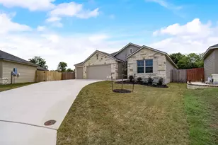 2051 Rowan Wy, New Braunfels, TX 78130 - Photo 2