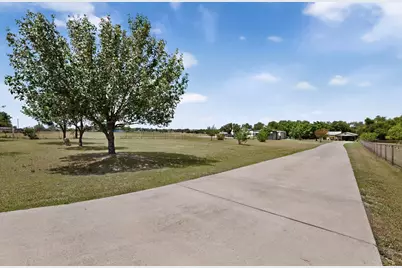 1730 County Road 130, Hutto, TX 78634 - Photo 8