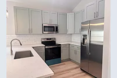 817 5th Street, Lockhart, TX 78644 - Photo 4