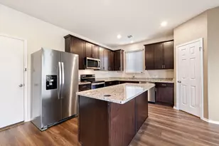 217L Innisfree Rd, Jarrell, TX 76537 - Photo 2