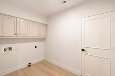 300 Norwood Drive W, Georgetown, TX 78628 - Photo 32