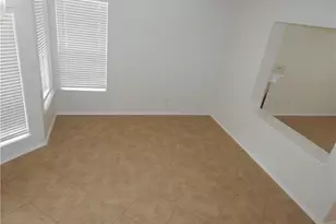 13521 Shawna Dnay Dr, Austin, TX 78727 - Photo 10