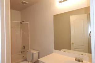 13521 Shawna Dnay Dr, Austin, TX 78727 - Photo 18