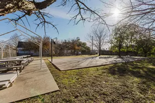 202 Main St, Hutto, TX 78634 - Photo 2