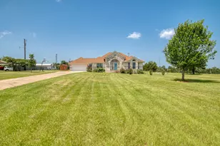 341 Brown Rd, McDade, TX 78650 - Photo 4