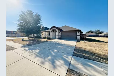 413 Gettysburg Loop, Elgin, TX 78621 - Photo 2