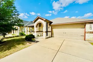413 Gettysburg Loop, Elgin, TX 78621 - Photo 2
