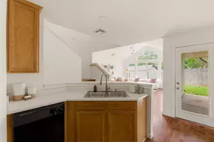 5736 Lomita Verde Cir, Austin, TX 78749 - Photo 16