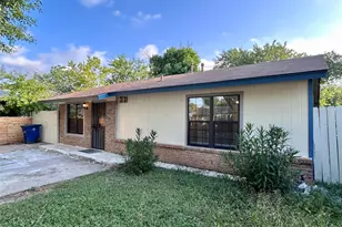 6200 Palm Cir, Austin, TX 78741 - Photo 1