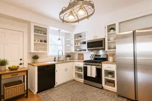 407 W 35th St, Austin, TX 78705 - Photo 2