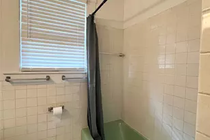 407 W 35th St, Austin, TX 78705 - Photo 14