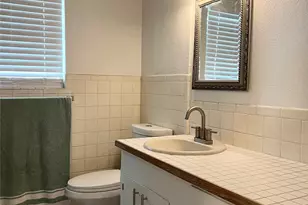 407 W 35th St, Austin, TX 78705 - Photo 12