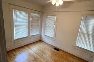 407 W 35th St, Austin, TX 78705 - Photo 8