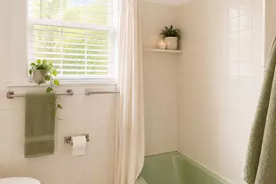 407 W 35th St, Austin, TX 78705 - Photo 12
