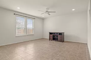 1000 McCormick Cv, Hutto, TX 78634 - Photo 10