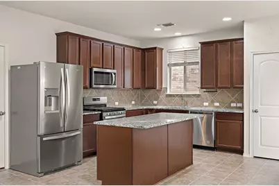 1000 McCormick Cove, Hutto, TX 78634 - Photo 10