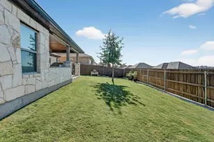 305 Western Sky Trail, Jarrell, TX 76537 - Photo 30