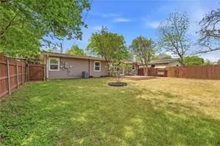 7705 Lazy Ln, Austin, TX 78757 - Photo 8