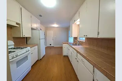 1408 Glencrest Drive, Austin, TX 78723 - Photo 14
