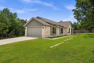 4100 Rockwood Dr, Lago Vista, TX 78645 - Photo 2