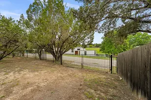 4100 Rockwood Dr, Lago Vista, TX 78645 - Photo 34