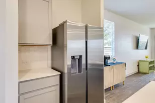 98 Barton Creek Ln, Hutto, TX 78634 - Photo 8