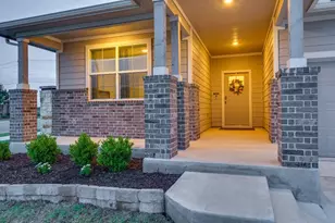 98 Barton Creek Ln, Hutto, TX 78634 - Photo 2