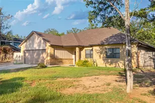 122 N Pohakea Dr, Bastrop, TX 78602 - Photo 2