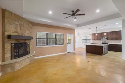 122 N Pohakea Drive, Bastrop, TX 78602 - Photo 6