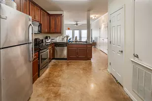 910 W 25th St, Austin, TX 78705 - Photo 4