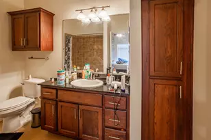910 W 25th St, Austin, TX 78705 - Photo 12