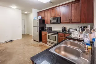 910 W 25th St, Austin, TX 78705 - Photo 8